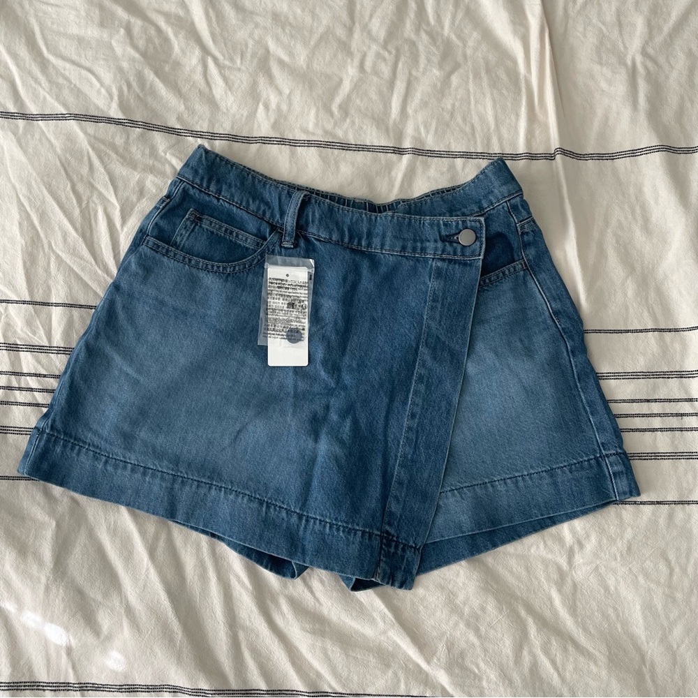 💙 Uniqlo Drapey Denim Skort In Blue